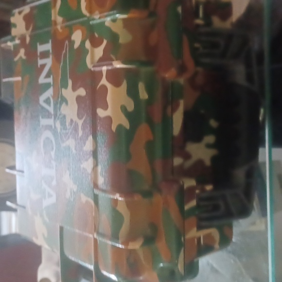 INVICTA Superman Watch - Picture 6 of 6